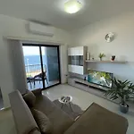 Sg Seaview Apartmán *