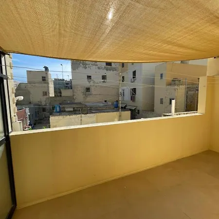 Sg Seaview Apartman *