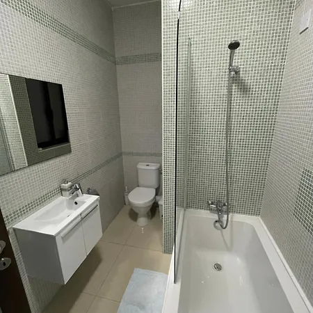 Sg Seaview Apartman *